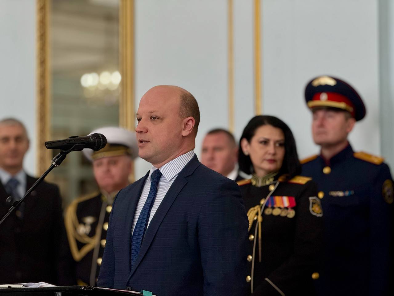 Игорь Михеев: В Екатерининском зале Дома офицеров Черноморского флота состоялась торжественная церемония, ставшая точкой отсчета нового этапа в жизни Севастопольского кадетского корпуса СК России имени В.И. Истомина Игорь Михеев: В Екатерининском зале Дома офицеров Черноморского флота состоялась торжественная церемония, ставшая точкой отсчета нового этапа в жизни Севастопольского кадетского корпуса СК России имени В.И. Истомина