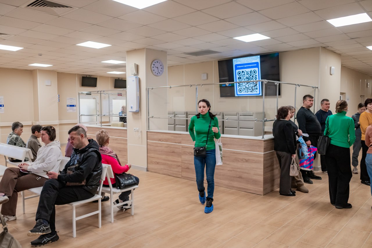 В конце января в Гагаринском районе открылась новая трёхэтажная поликлиника №7 на 400 посещений в смену, построенная по региональному проекту "Модернизация первичного звена здравоохранения" В конце января в Гагаринском районе открылась новая трёхэтажная поликлиника №7 на 400 посещений в смену, построенная по региональному проекту "Модернизация первичного звена здравоохранения"