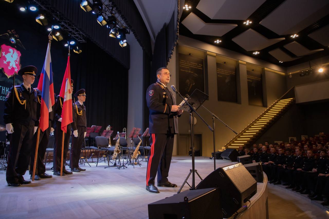 Михаил Развожаев: В преддверии Дня защитника Отечества и Дня народной воли поздравил сотрудников Управления МВД России по городу Севастополю, вручил им почётные грамоты и благодарности Михаил Развожаев: В преддверии Дня защитника Отечества и Дня народной воли поздравил сотрудников Управления МВД России по городу Севастополю, вручил им почётные грамоты и благодарности