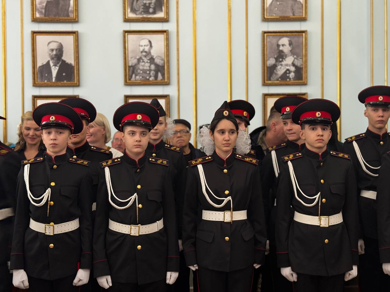 Игорь Михеев: В Екатерининском зале Дома офицеров Черноморского флота состоялась торжественная церемония, ставшая точкой отсчета нового этапа в жизни Севастопольского кадетского корпуса СК России имени В.И. Истомина Игорь Михеев: В Екатерининском зале Дома офицеров Черноморского флота состоялась торжественная церемония, ставшая точкой отсчета нового этапа в жизни Севастопольского кадетского корпуса СК России имени В.И. Истомина