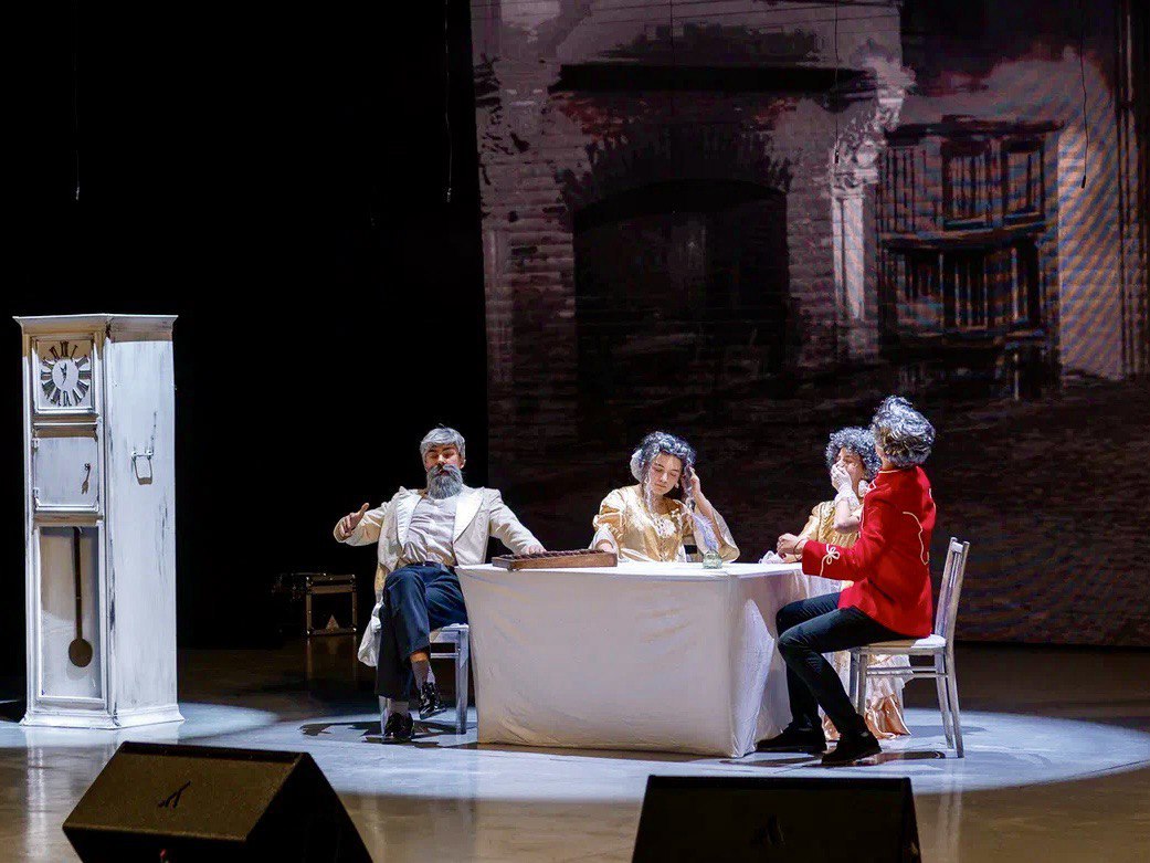 Артековцам показали «Сказку о потерянном времени»