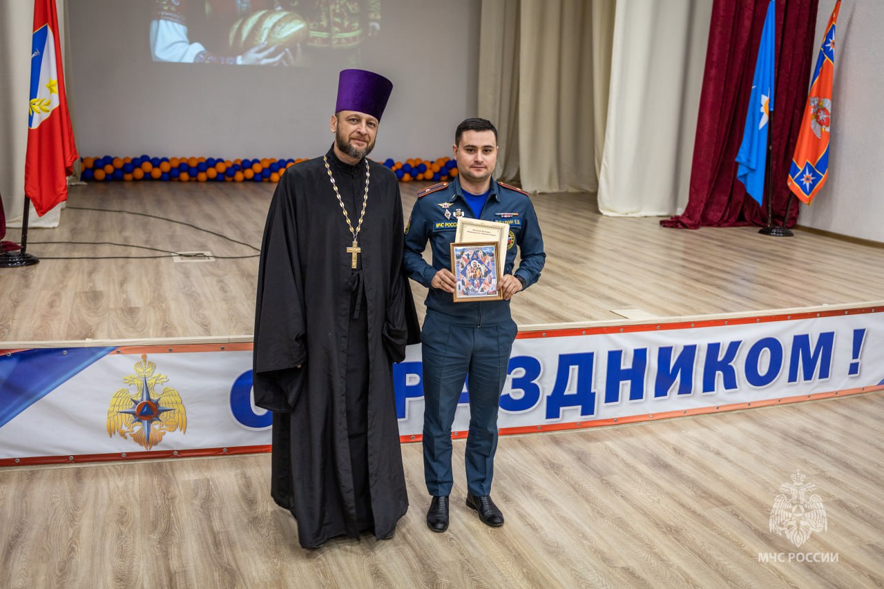 Торжественное собрание в канун Дня защитника Отечества состоялось в МЧС России по Севастополю