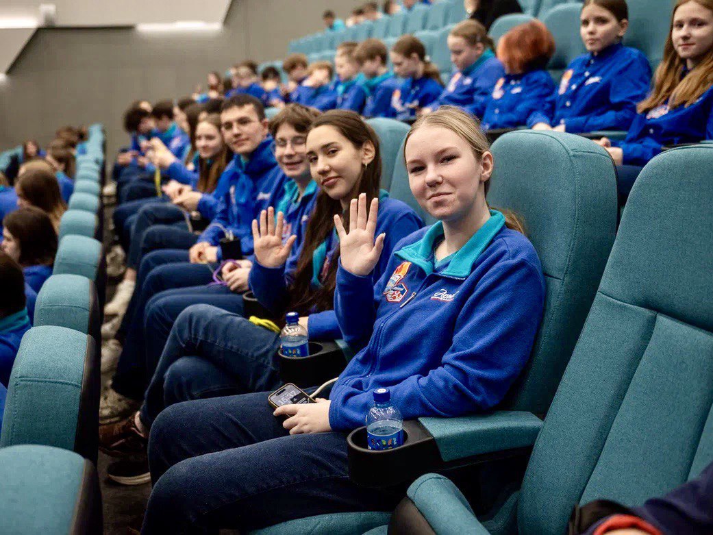 Артековцам показали «Сказку о потерянном времени» Артековцам показали «Сказку о потерянном времени»