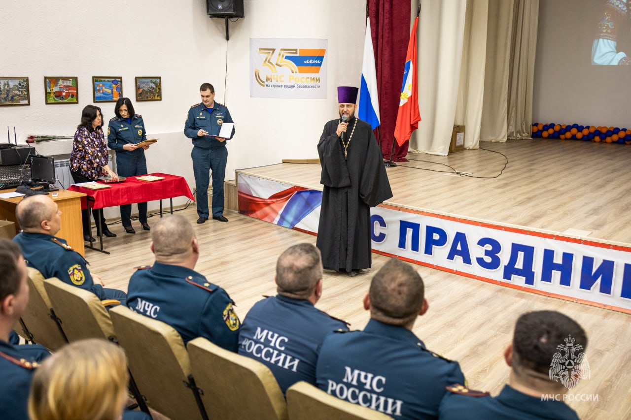 Торжественное собрание в канун Дня защитника Отечества состоялось в МЧС России по Севастополю Торжественное собрание в канун Дня защитника Отечества состоялось в МЧС России по Севастополю