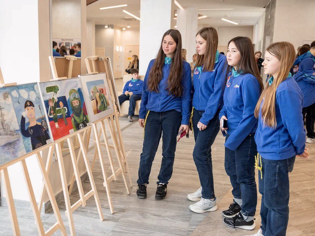 Артековцам показали «Сказку о потерянном времени» Артековцам показали «Сказку о потерянном времени»