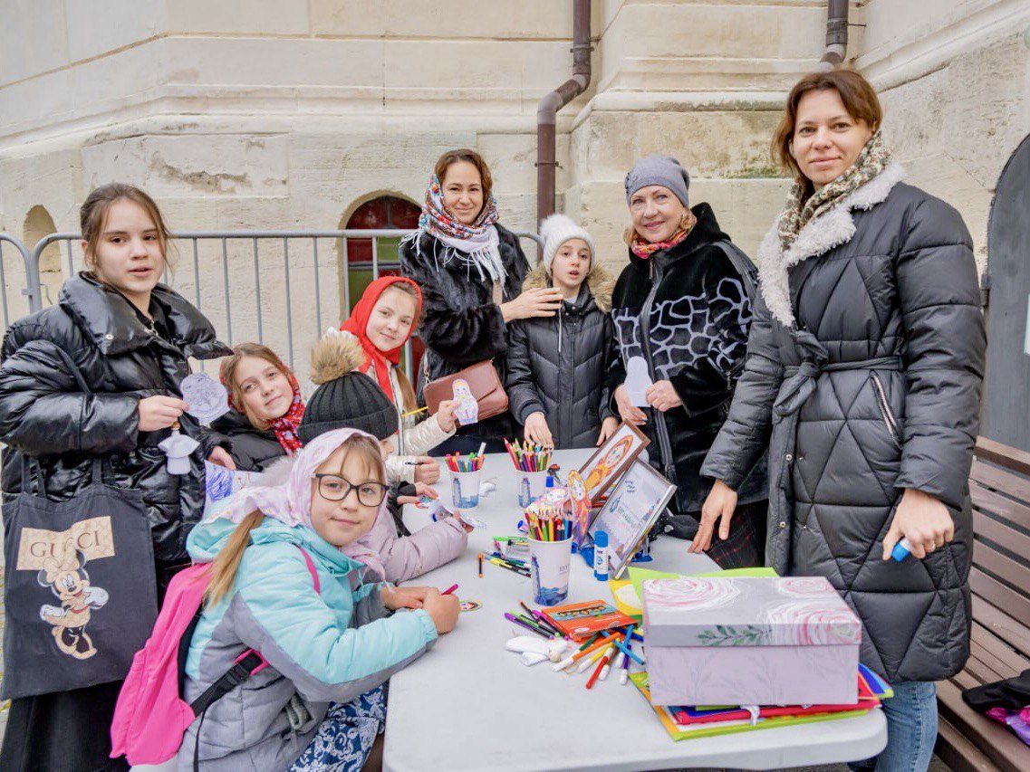 Учреждения культуры Севастополя поддержали благотворительную ярмарку Гуманитарной миссии Учреждения культуры Севастополя поддержали благотворительную ярмарку Гуманитарной миссии