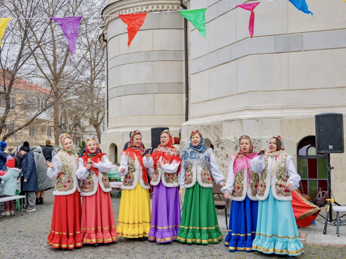 Учреждения культуры Севастополя поддержали благотворительную ярмарку Гуманитарной миссии Учреждения культуры Севастополя поддержали благотворительную ярмарку Гуманитарной миссии