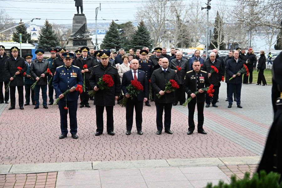 Дмитрий Белик: Город-Герой Севастополь отмечает День защитника Отечества и День народной воли