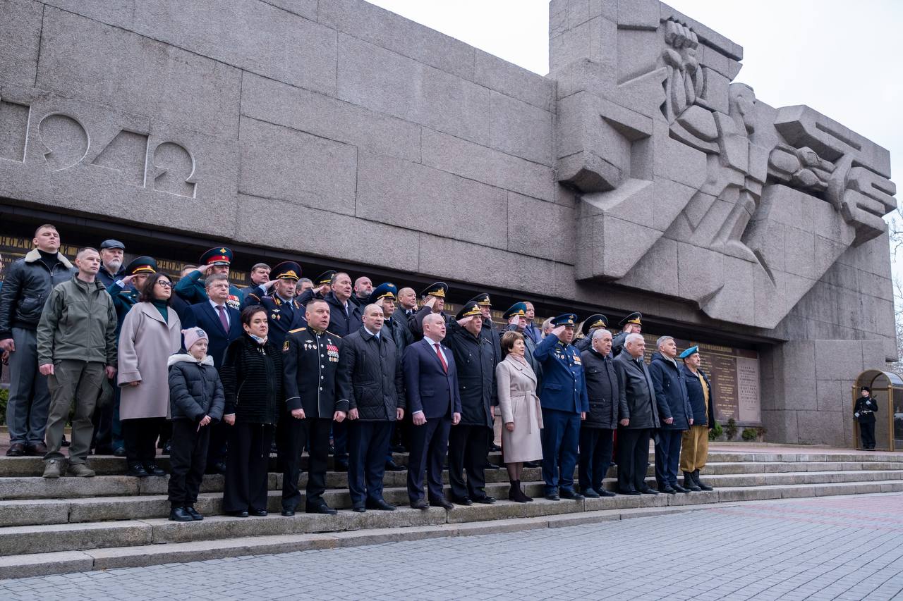 Начальник УМВД России по г.Севастополю генерал-майор полиции Сергей Сигунов принял участие в торжественном мероприятии, посвящённом Дню защитника Отечества Начальник УМВД России по г.Севастополю генерал-майор полиции Сергей Сигунов принял участие в торжественном мероприятии, посвящённом Дню защитника Отечества