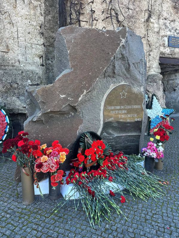 �������� ������: � ������ ������������ ��� ��������� ��������� � ��� �������� ���� ������ ������� � ������������� ��������, ������� ���������� � �������-������������ ��������� �35-� ��������� ��������