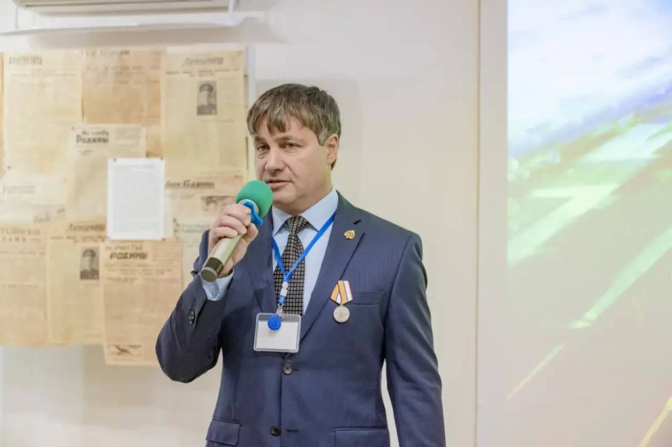 Михаил Развожаев: Сегодня с удовольствием участвовал в традиционной дружеской встрече, которая прошла в музейном историко-мемориальном комплексе «35-я береговая батарея» и была посвящена Дню защитника Отечества и Дню... Михаил Развожаев: Сегодня с удовольствием участвовал в традиционной дружеской встрече, которая прошла в музейном историко-мемориальном комплексе «35-я береговая батарея» и была посвящена Дню защитника Отечества и Дню...