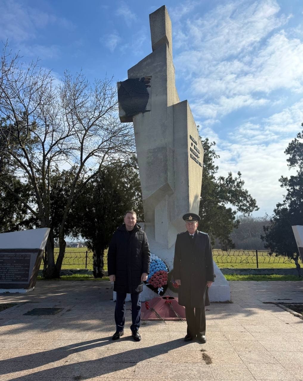 Торжественный митинг прошёл в честь Дня защитника Отечества и Дня народной воли в городе Севастополе Торжественный митинг прошёл в честь Дня защитника Отечества и Дня народной воли в городе Севастополе