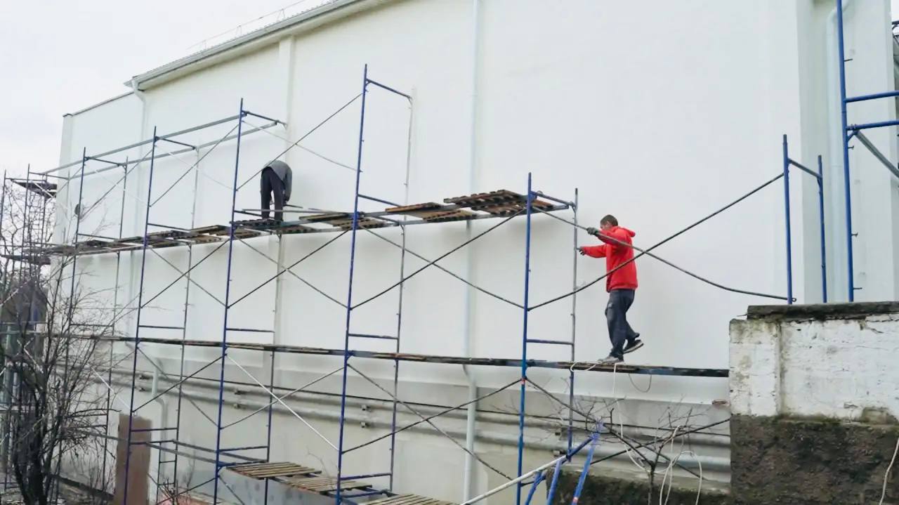 Михаил Развожаев: На 90% завершен капитальный ремонт спортивной школы олимпийского резерва №8 на улице Аллы Оношко Михаил Развожаев: На 90% завершен капитальный ремонт спортивной школы олимпийского резерва №8 на улице Аллы Оношко