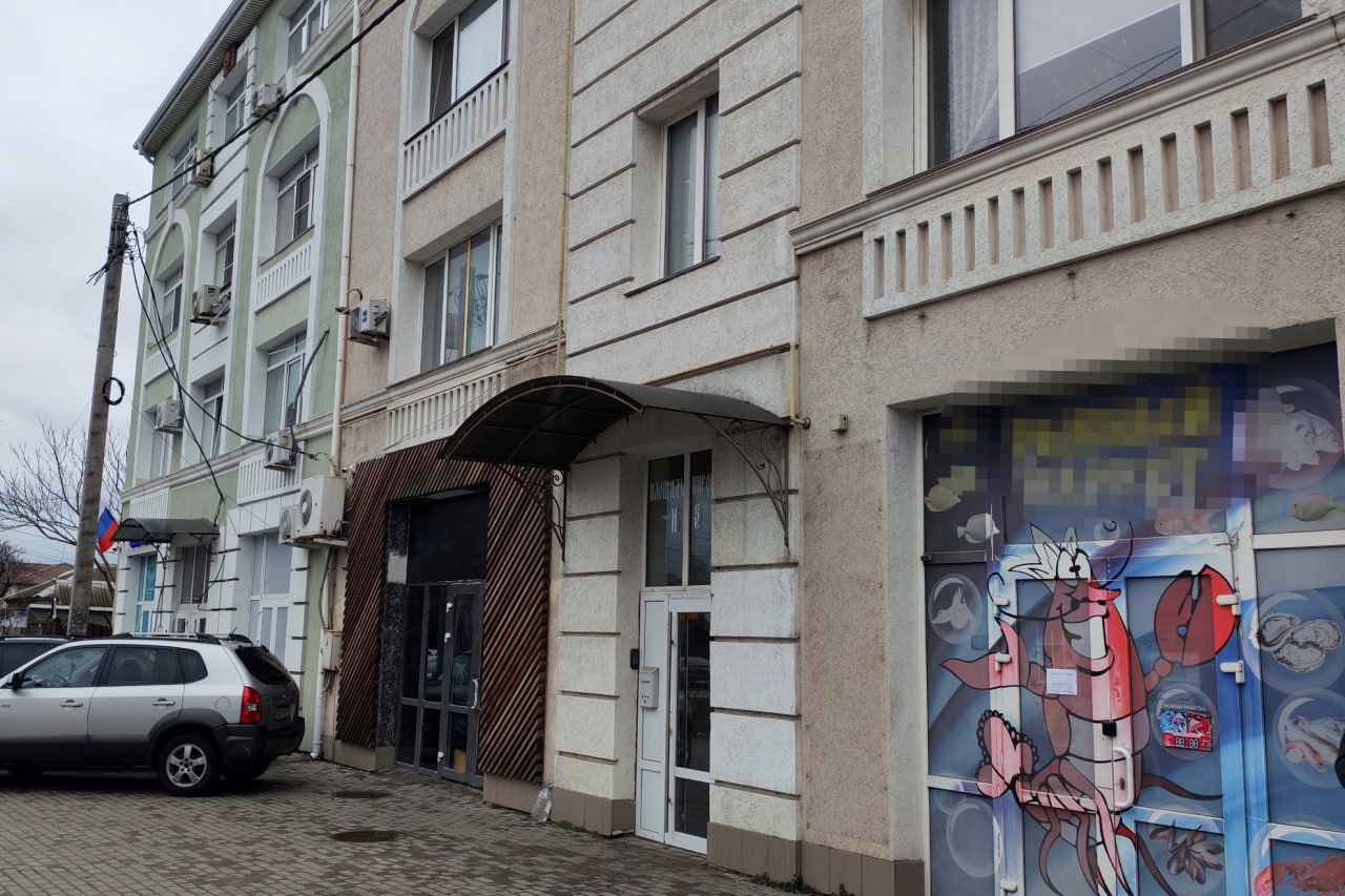 Прокуратура требует прекратить незаконную эксплуатацию помещений на участках под индивидуальную жилую застройку на пл. Пирогова