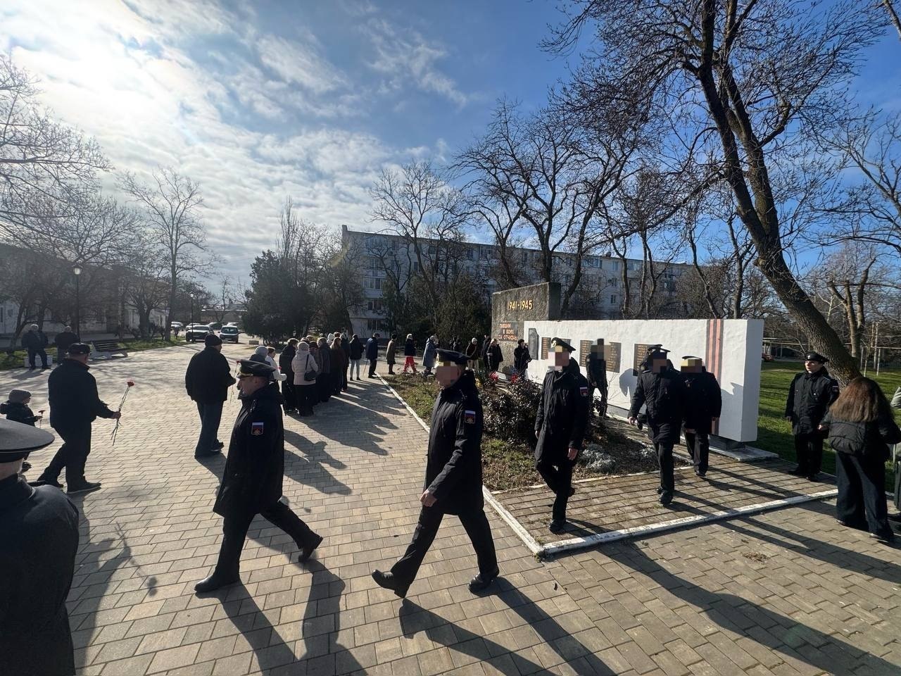 Торжественный митинг прошёл в честь Дня защитника Отечества и Дня народной воли в городе Севастополе Торжественный митинг прошёл в честь Дня защитника Отечества и Дня народной воли в городе Севастополе