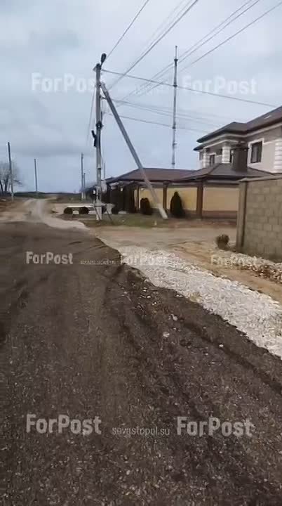 В севастопольском ЖСК «Тополек-2» отсыпали подъездную дорогу