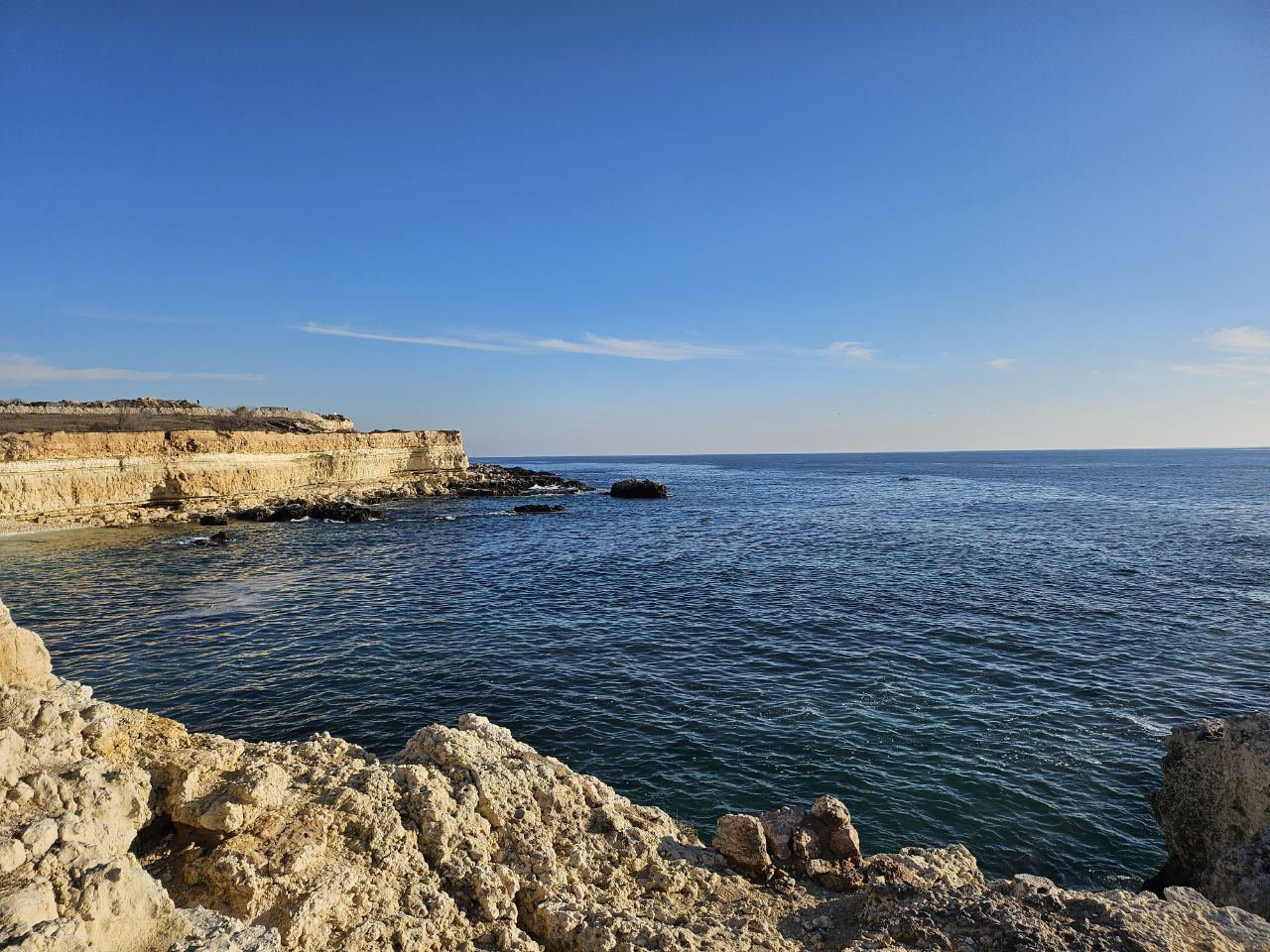 С добрым утром среды!. В Севастополе днем осадки, временами сильные (дождь, мокрый снег)