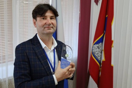 Михаил Развожаев: Олег Лоншаков из детского сада № 69 стал воспитателем года в Севастополе