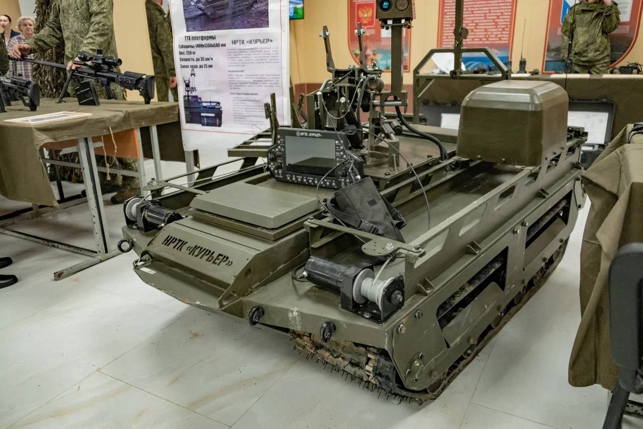 Михаил Развожаев: В Севастопольском колледже информационных технологий и промышленности прошел форум, посвященный беспилотным системам Михаил Развожаев: В Севастопольском колледже информационных технологий и промышленности прошел форум, посвященный беспилотным системам