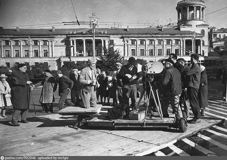 Пятничный киноклуб: Сказка о потерянном времени Пятничный киноклуб: Сказка о потерянном времени