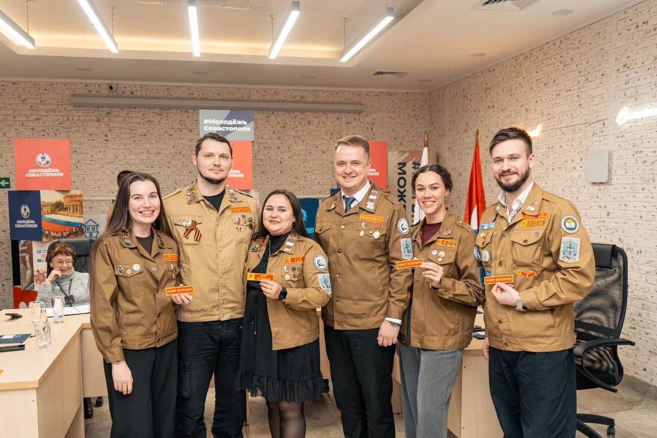В Севастополе создали Совет ветеранов реготделения «Российских студенческих отрядов» В Севастополе создали Совет ветеранов реготделения «Российских студенческих отрядов»