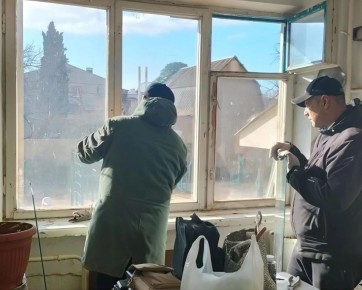 В Севастополе устранили повреждения домов на улице Маршала Крылова после атаки ВСУ