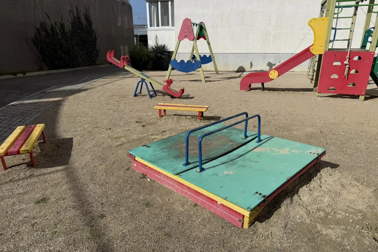 Прокуратура Нахимовского района добивается обеспечения безопасности детских игровых площадок Прокуратура Нахимовского района добивается обеспечения безопасности детских игровых площадок