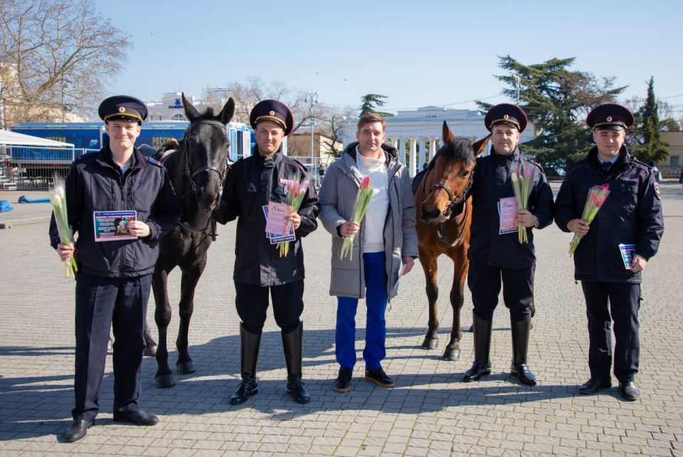 �8 ����� � � ������ ���!�: ��������������� ����������� � �������������� ���������� ��������� ������ � ����������� ������������� ������� ����