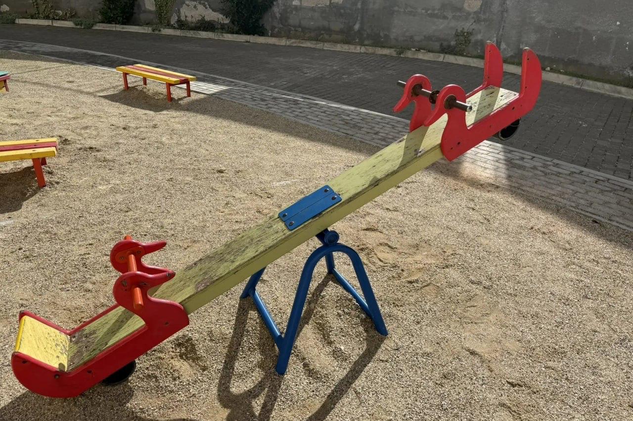 На проспекте Победы отремонтируют детские площадки На проспекте Победы отремонтируют детские площадки