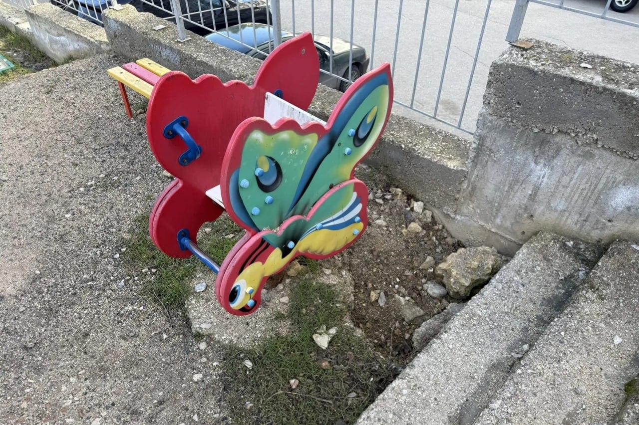 На проспекте Победы отремонтируют детские площадки На проспекте Победы отремонтируют детские площадки