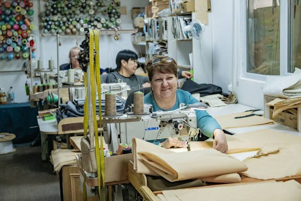 В Севастополе поддерживают рост производства мягкой мебели В Севастополе поддерживают рост производства мягкой мебели