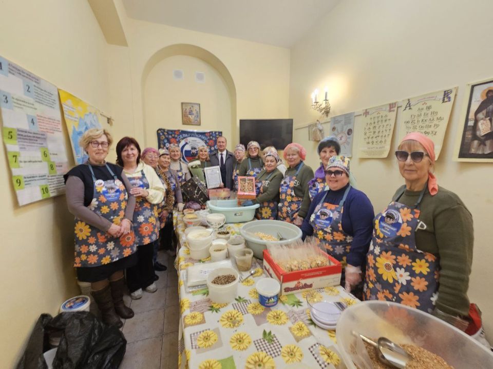 Дмитрий Белик: Посетил волонтерское подразделение «Северяночки» Дмитрий Белик: Посетил волонтерское подразделение «Северяночки»