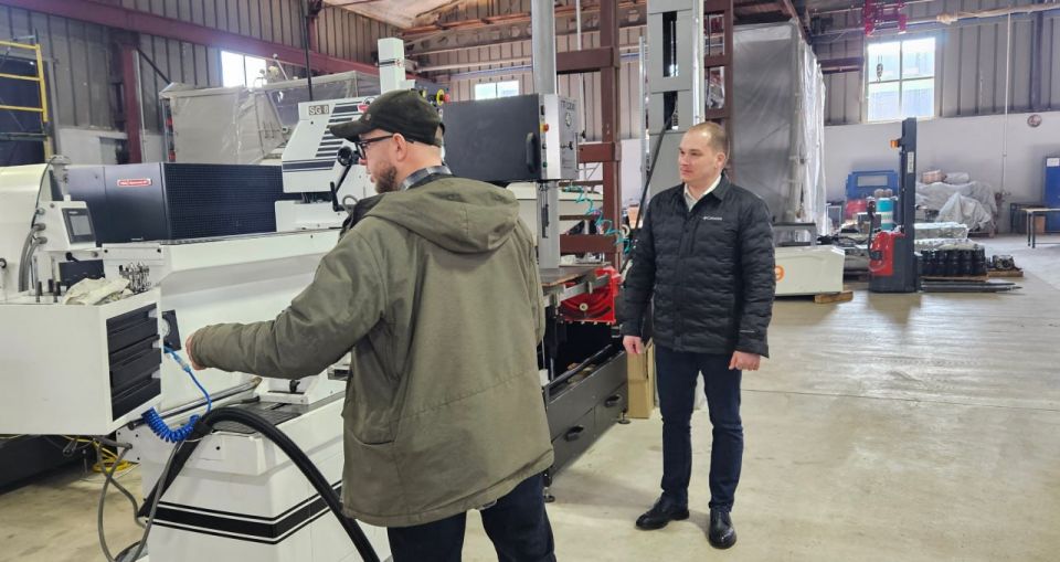 Илья Пестерников: На втором этапе стажировки участник регионального проекта "Севастополь - город Героев", наставником которого я являюсь, побывал на предприятии ООО «АззаурроТрейд» Илья Пестерников: На втором этапе стажировки участник регионального проекта "Севастополь - город Героев", наставником которого я являюсь, побывал на предприятии ООО «АззаурроТрейд»