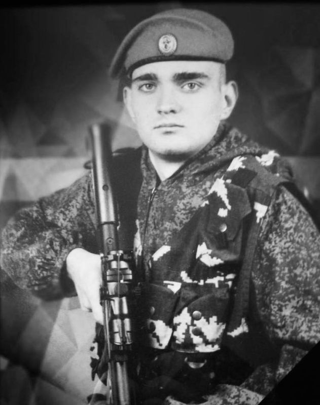 Сегодня проводили в последний путь гвардии младшего сержанта Алексея Мохирева и рядового Артура Арендарчука Сегодня проводили в последний путь гвардии младшего сержанта Алексея Мохирева и рядового Артура Арендарчука