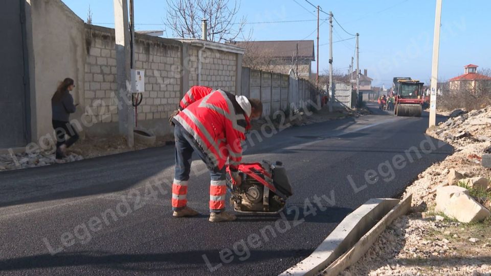 Ремонт дороги от садового товарищества «Орхидея» до улицы Тараса Шевченко завершают Ремонт дороги от садового товарищества «Орхидея» до улицы Тараса Шевченко завершают