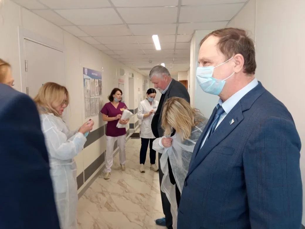 Александр Кулагин: Очередное выездное заседание Постоянного комитета по здравоохранению, социальной политике и поддержке семьи провели в Городской больнице № 5 "Центр охраны здоровья матери и ребенка" Александр Кулагин: Очередное выездное заседание Постоянного комитета по здравоохранению, социальной политике и поддержке семьи провели в Городской больнице № 5 "Центр охраны здоровья матери и ребенка"