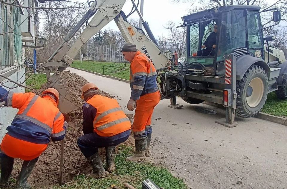 Водоканал: Рабочие моменты. замена запорной арматуры