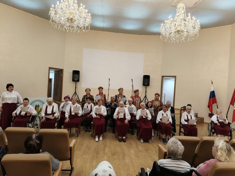 Хор севастопольского интерната отметил 10-летие Хор севастопольского интерната отметил 10-летие