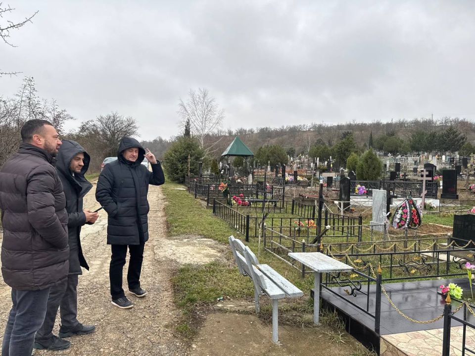 Рабочий выезд по кладбищам