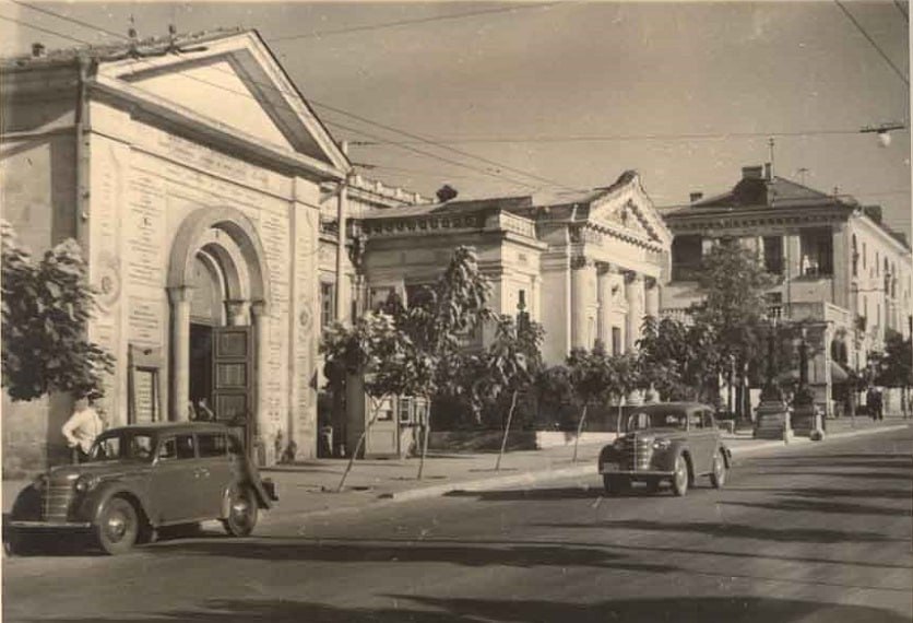 В далеком 1960 году уральская газета "На смену!" опубликовала рассказ жителей Урала, побывавших в Севастополе В далеком 1960 году уральская газета "На смену!" опубликовала рассказ жителей Урала, побывавших в Севастополе