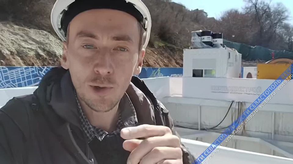 Рабочие приступили к сложному участку строительства Балаклавского канализационного коллектора