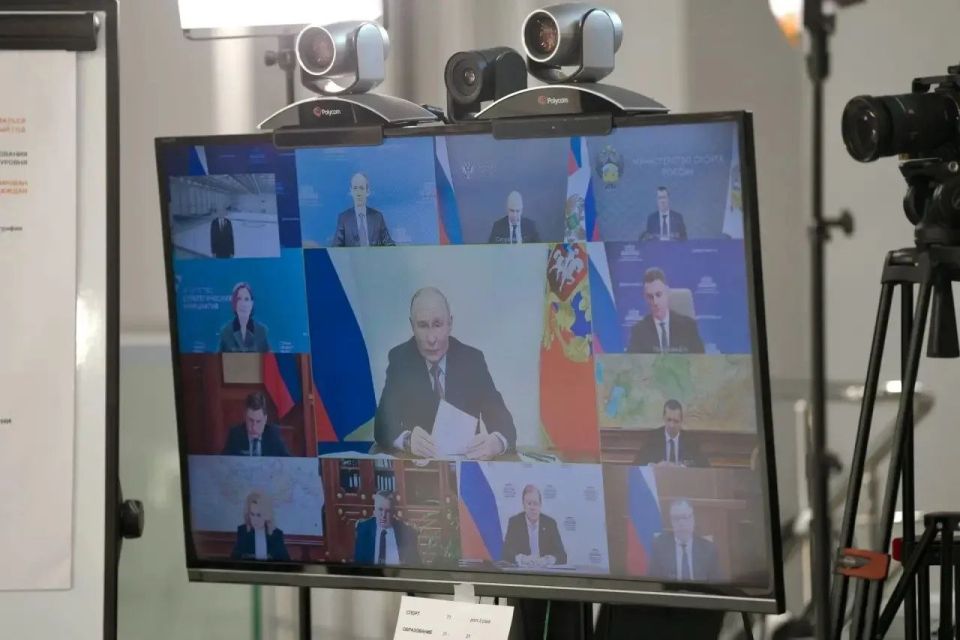 �˸�, �������� �����: ��������� ������� ������ ����� ������������� � �����������
