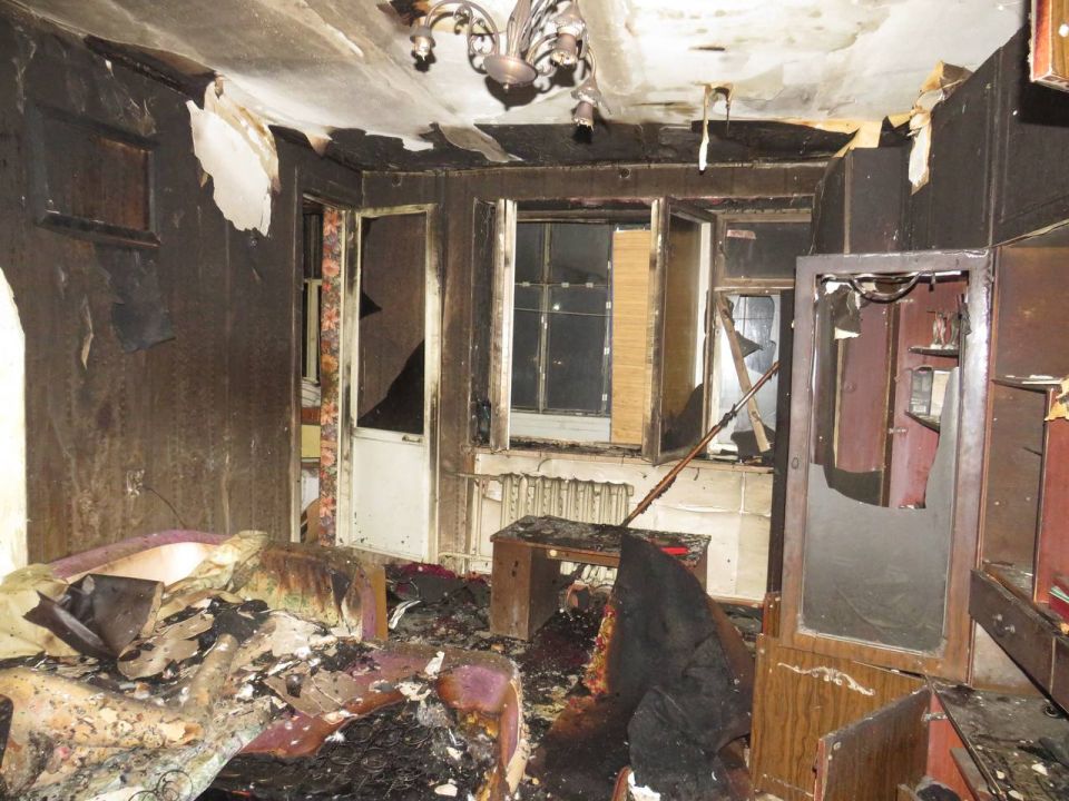 Следователи проводят проверки по факту гибели жителей полуострова на пожарах в результате курения в постели