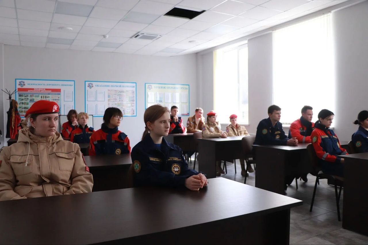 В пожарно-спасательной части села Павловка прошла встреча с молодежью В пожарно-спасательной части села Павловка прошла встреча с молодежью