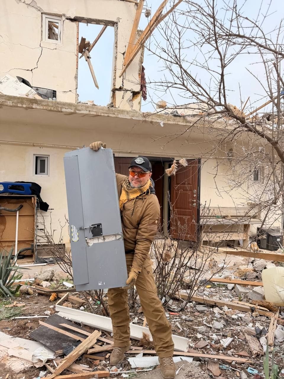 Своих не бросаем. Это не лозунг — это образ жизни севастопольцев Своих не бросаем. Это не лозунг — это образ жизни севастопольцев