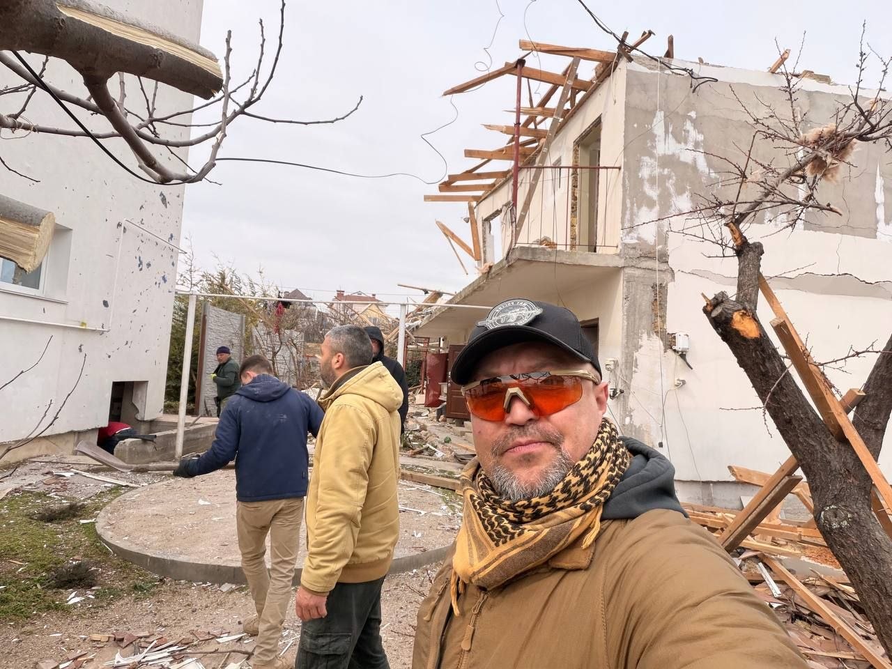 Своих не бросаем. Это не лозунг — это образ жизни севастопольцев Своих не бросаем. Это не лозунг — это образ жизни севастопольцев