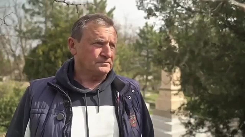 ������ 1100 �������������� �������������� � ������������� �����������