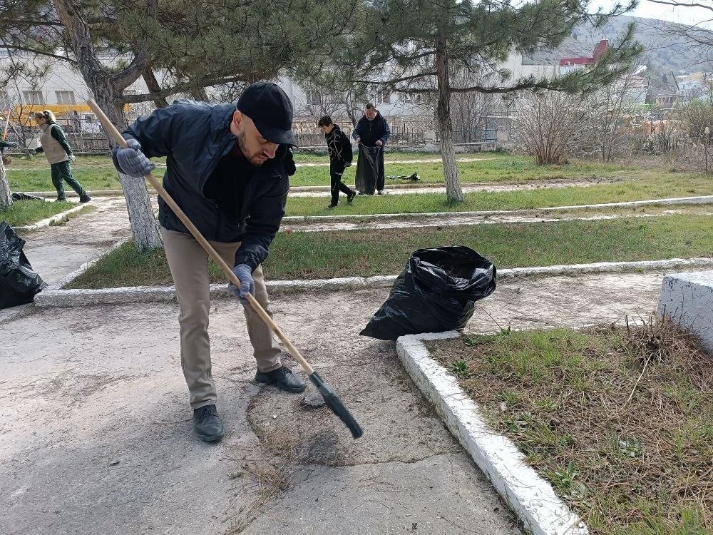 Весна - это не только время пробуждения природы, но и пора наведения чистоты и порядка Весна - это не только время пробуждения природы, но и пора наведения чистоты и порядка