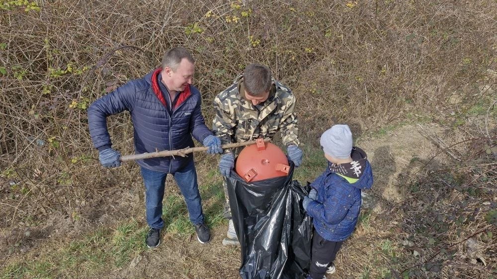 Весна — это не только время пробуждения природы, но и пора наведения чистоты и порядка в нашем любимом городе Весна — это не только время пробуждения природы, но и пора наведения чистоты и порядка в нашем любимом городе