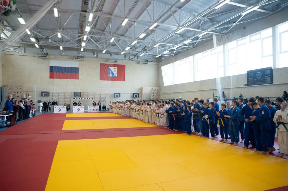 ������ ����������: ����������� ������ ������ �� ����� �������� �����, ����������� 12-����� ������������� ����������� � ����� � �������